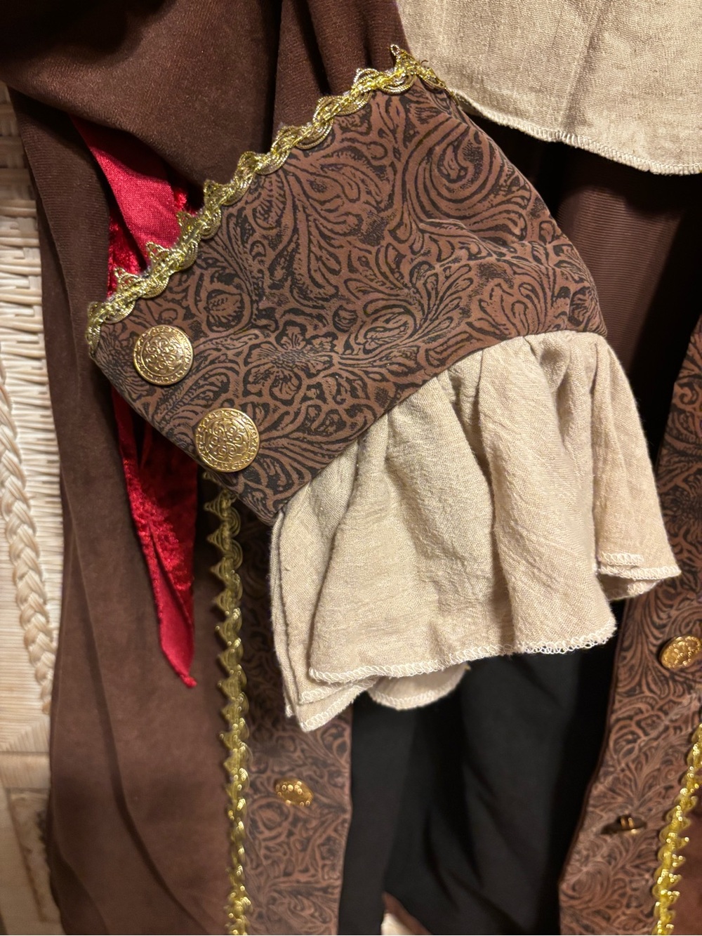 Pirate-Style Costume. Mens XL. Unisex Wmns 2X - Picture 5 of 10